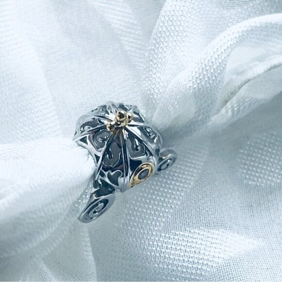 🏰 NWOT LOT Princess Cinderella  & her Enchanted Carriage Charms✨💙 - Picture 14 of 16